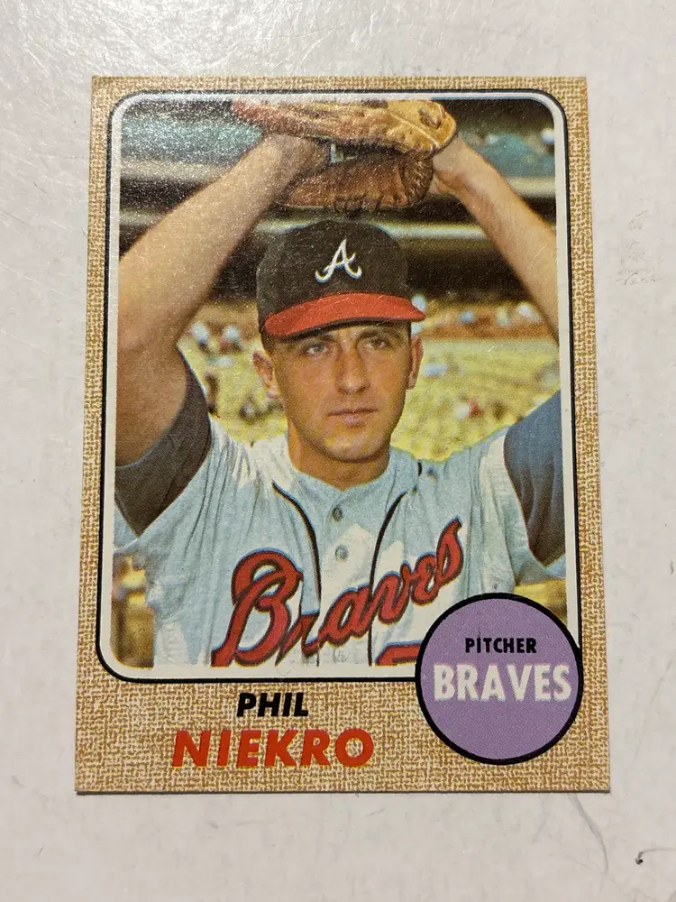 Phil Niekro – 1968 Topps # 257 Atlanta Braves EX