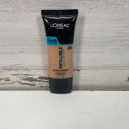Loreal Infallible Pro-Glow Liquid Foundation #205 Natural Beige