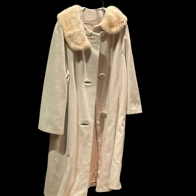 Vintage Wool Coat With Fur Collar