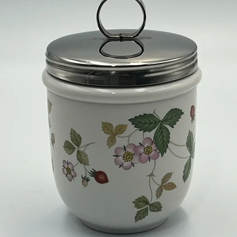 Wedgwood- Wild Strawberry- 2 Egg Coddler