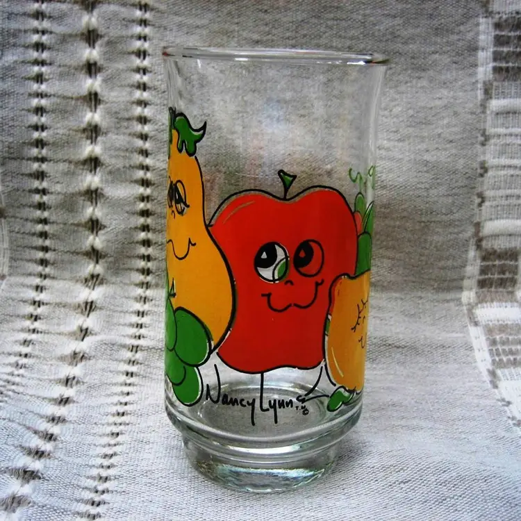 One Vintage NANCY LYNN Smiling Fruit Face 16 OZ Drinking Glass Anchor Hocking Anthropomorphic Tumber