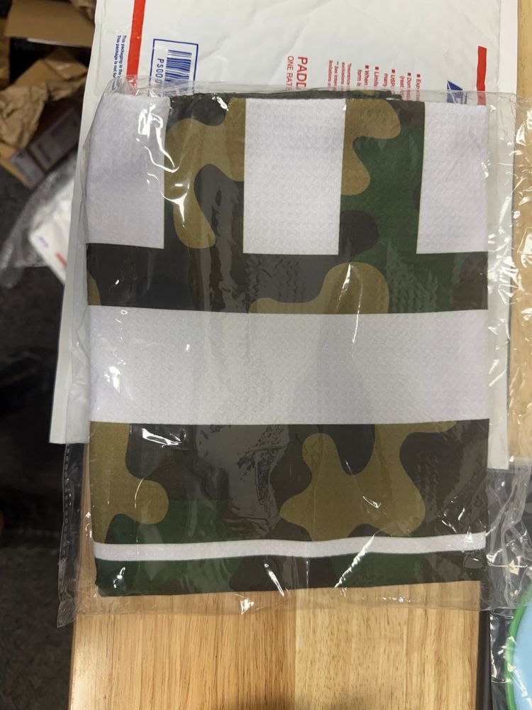 Even Roll Camo Towel And Ball Marker