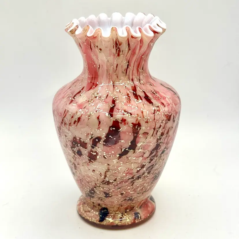 Fenton Vasa Murhhina Pink Swirl Fluted Glass Vase 5.5β UV GLOW