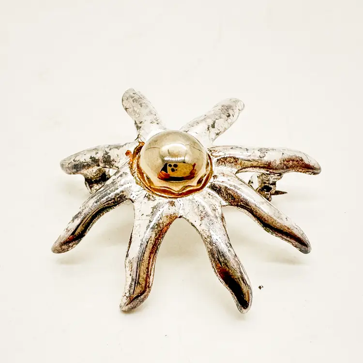 Sun Brooch Unbranded Two Tone 1.5" Vintage