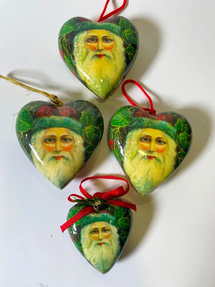 Vintage Paper Mache Heart Shaped Santa Claus Christmas Ornaments Set of 4