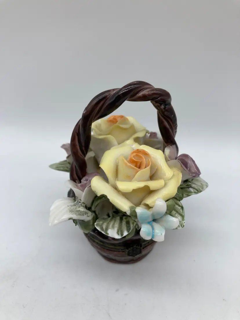 K’s collection ceramic floral arrangement basket trinket box 2 3/4”