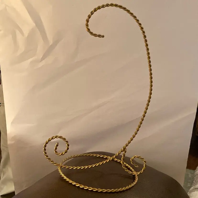 Metal Ornament Holder