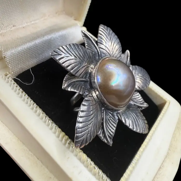 925 Sterling Silver  Mother Of Pearl Flower Cocktail Ring- Adjustable 7-10