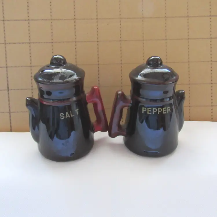 VTG Redware Coffee Pots Salt & Pepper Shaker Set