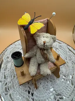 L01-Rocking Chair Pin Cushion