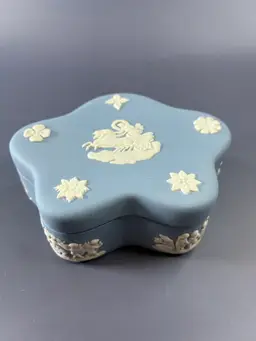 Wedgwood Jasperware “Pegasus & Cherubs” Trinket Box 3.75” X 1.5”
