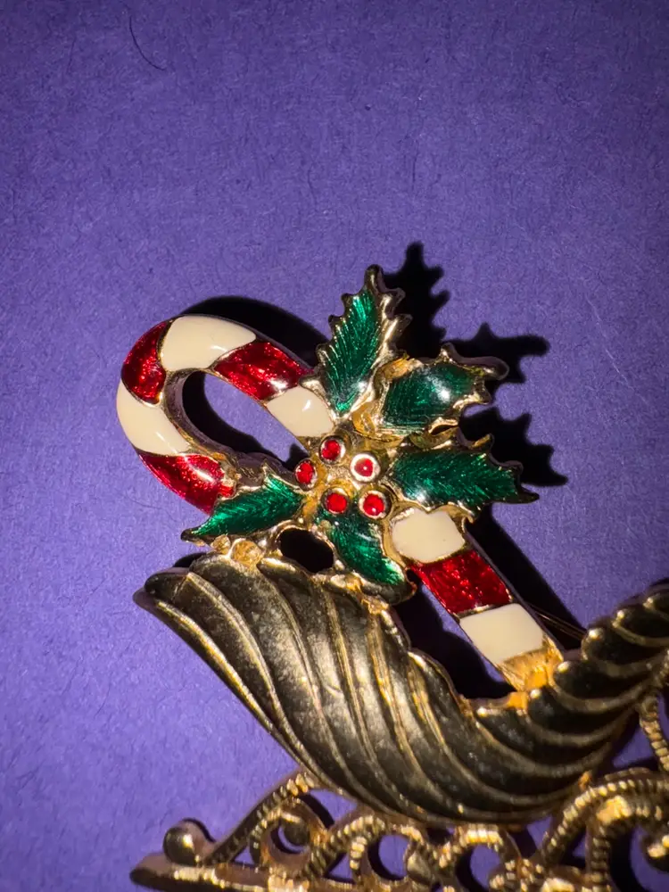 Vintage Christmas Sleigh With Candy Cane Brooch ~ Gold Tone With A Red And White Enamel Candy Cane With Green Bow