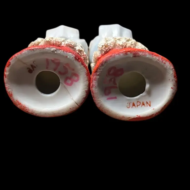 01. 2 Vintage Choir BOYS Figurines Red Black Blonde Hymnal JAPAN Christmas 5 inch