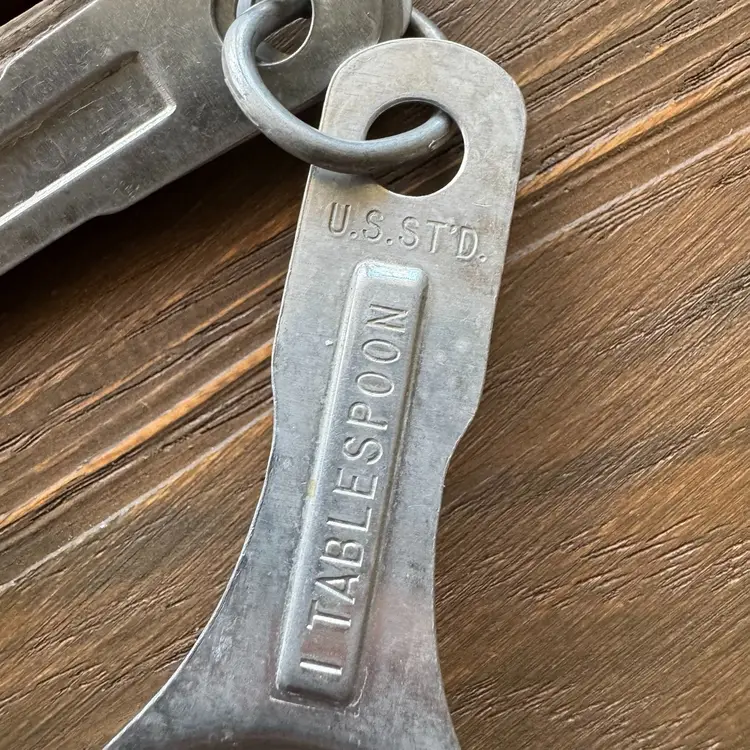 Vintage Aluminum US STD Measuring Spoons 4