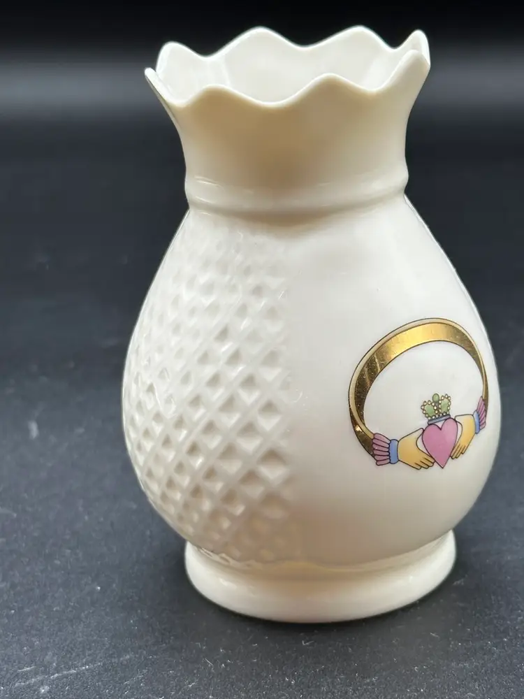 Irish Donegal Parian China Vase~ Ruffle Edge~Claddagh Love Loyalty Friendship