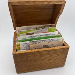 Vintage Wooden Box With Recipes! READ FF