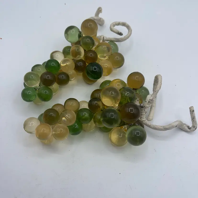 Vintage MCM Set of 2 Lucite Acrylic Grape Clusters Bunches W/Vines