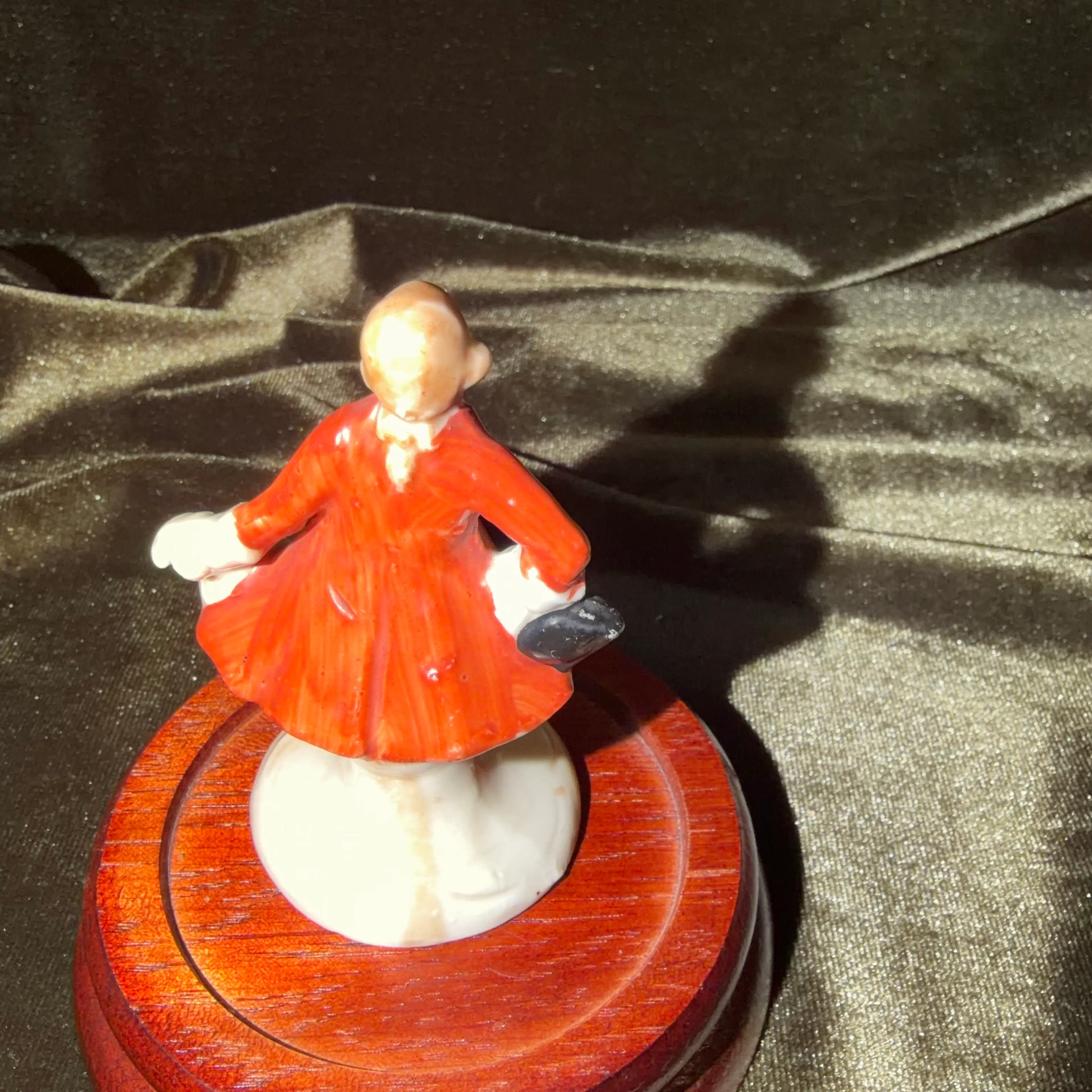 Image 3 of 7
