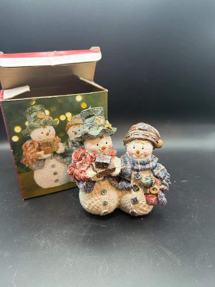 Kirkland's Christmas Snow Family Figurine