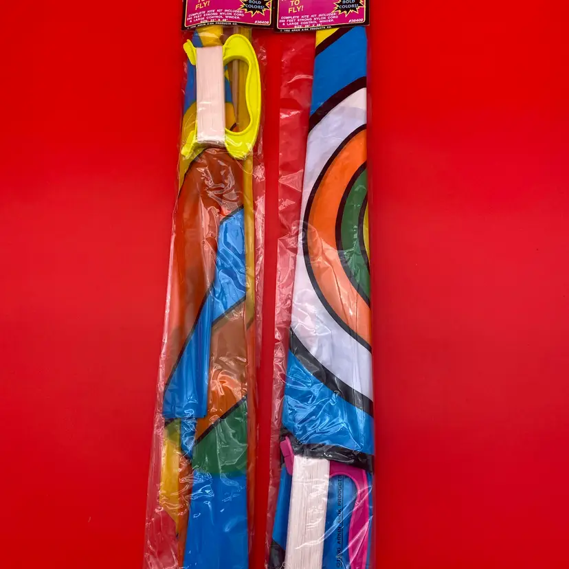 Easy Flight Pair of Poly Keel Kites - 1992 Arkin NOS - Rainbow & Soaring Spheres