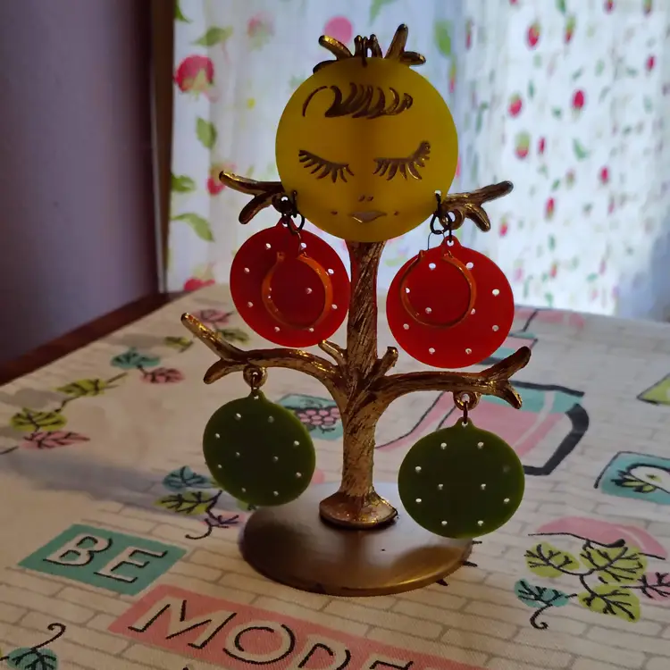 Vintage Groovy Earring Holder | Very 70s Earring Holder with Hanging Plastic Discs | Fun Mod Stand Fits 20 Pairs (40 Total) of Earrings