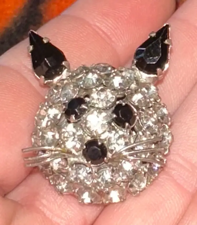 Warner AB Rhinestone Silver Tone Cat Face Brooch Pin Vintage