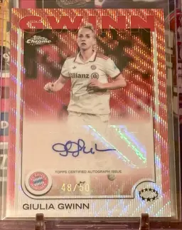 Giulia Gwinn 2024/25 Topps Chrome UWCL Autograph Rose Gold /50 Bayern Munich Germany Soccer Card