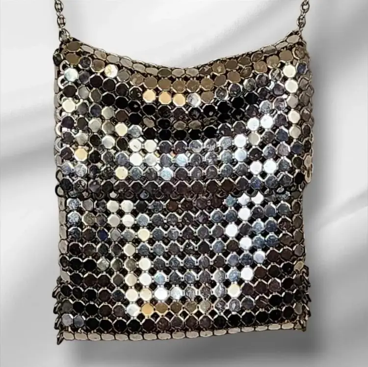 VINTAGE SILVER-TONE  CHAINMAIL MESH POUCH PENDANT NECKLACE