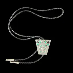 Vintage Siskiyou Buckle Co. Pewter Cow Skull Bolo Tie
