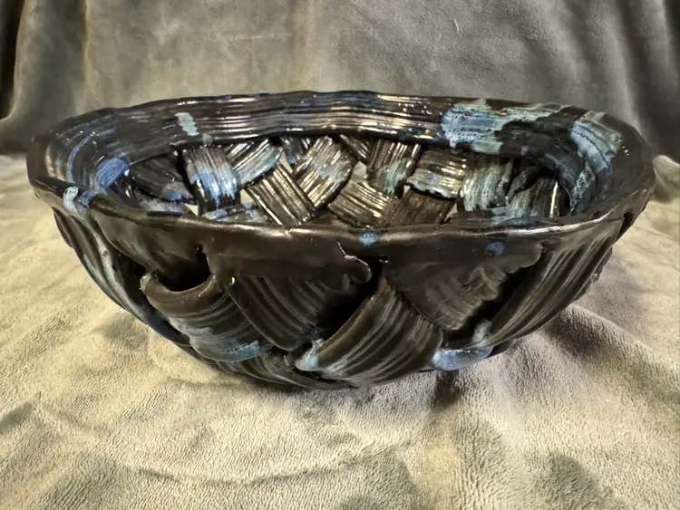 Vintage Lg Handmade Art Studio Pottery Basket Weave Bowl Signed Black Blue Woven