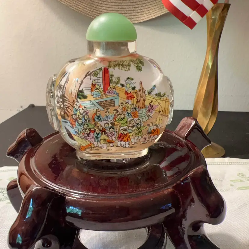 🏔️ Vintage Chinese Reverse Glass Painted Snuff Bottle W/ Agate Lid 3” x 2.75”