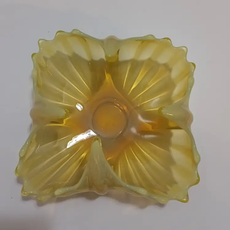 Fostoria Heirloom Opalescent UV Glow Dish