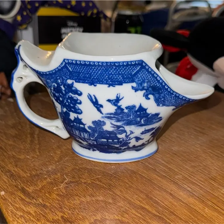 Vintage, Rare Blue Willow, Shaving Mug 7.5in x 4in x 3in