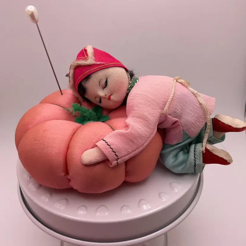 POW1 VTG Chinese Pin Cushion with Hugging Child 5"