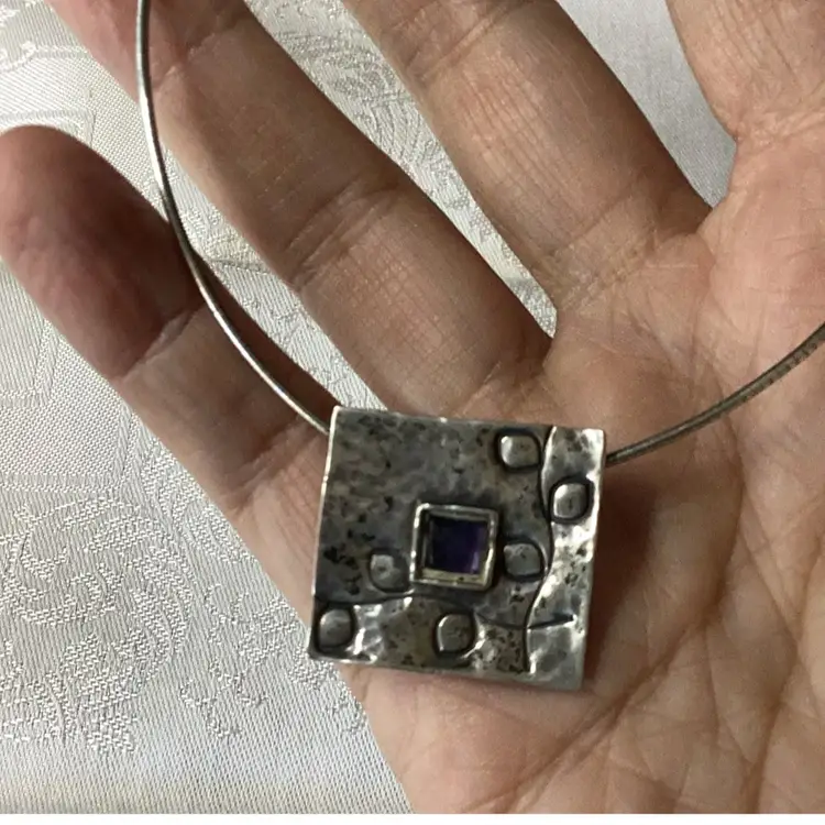 Sterling Silver Italian Omega Chain With A Sterling Silver Pendant Amethyst Glass Center Signed 16”