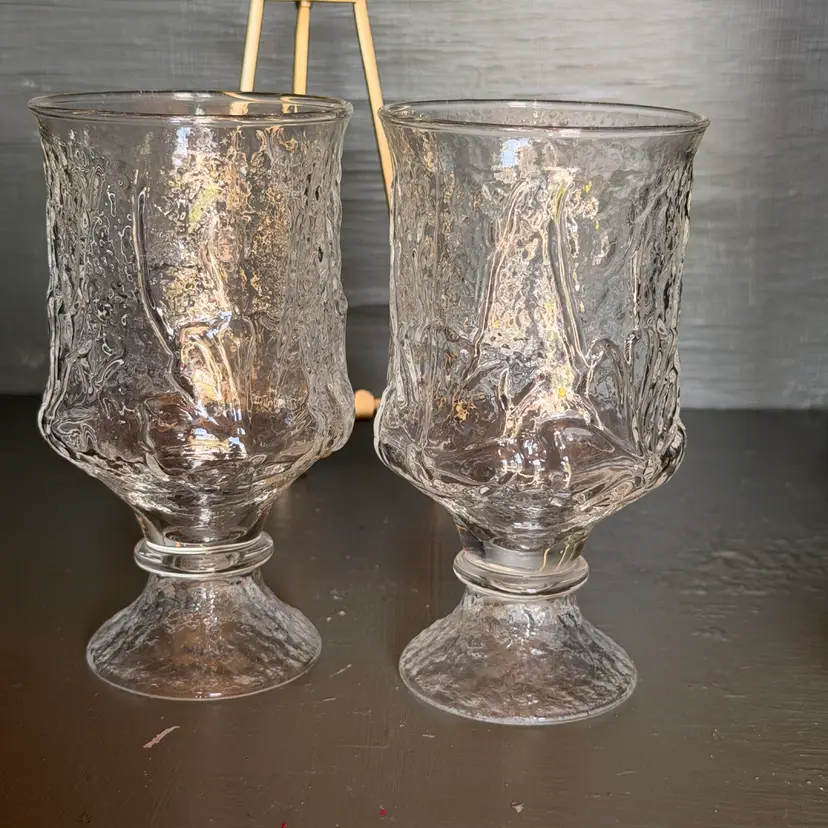 Set Of Two Anchor Hocking Rainflower Embossed Water /Ice Tea/Sherbet Glasses