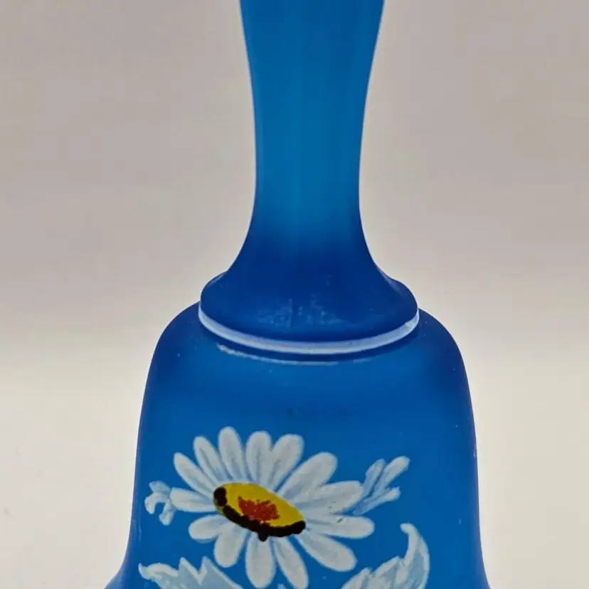 Westmoreland Frosted Glass Blue Mist Daisy Bell