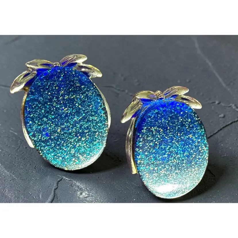 Vintage Acrylic Glitter Silver Tone Clip On Earrings