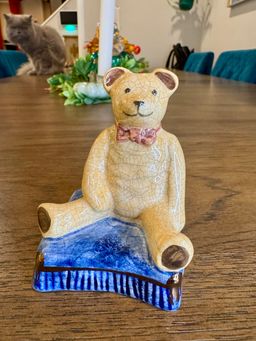 Highly collectable Vintage English Staffordshire Mantle teddy bear