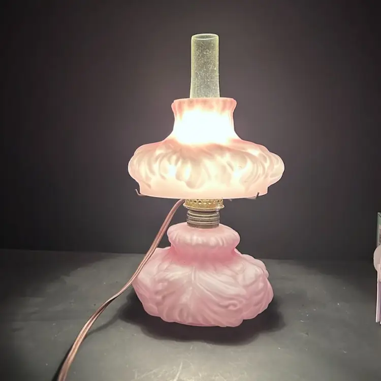 VINTAGE FENTON FOR LG WRIGHT PINK SATIN CASED GLASS ELECTRIFIED OIL LAMP “PLUME”