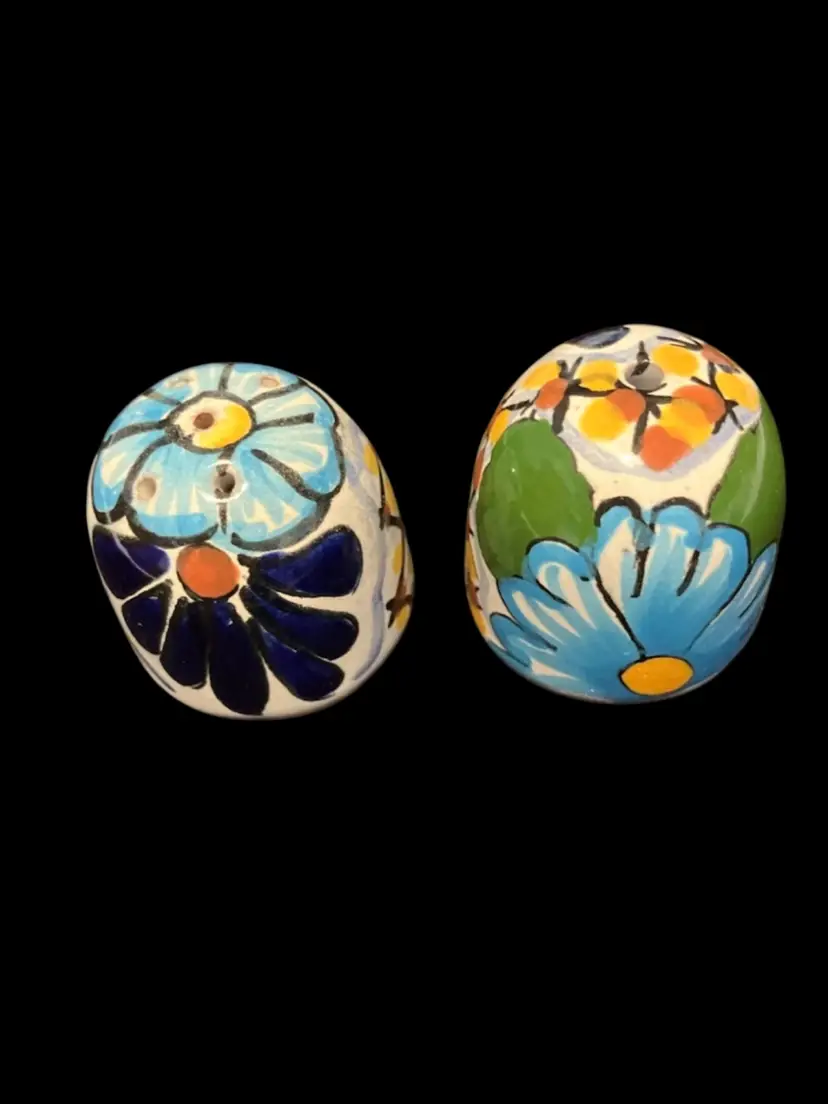 Cute Little 1.25”Tall Talavera Castillo Mexico Salt And Pepper Shakers