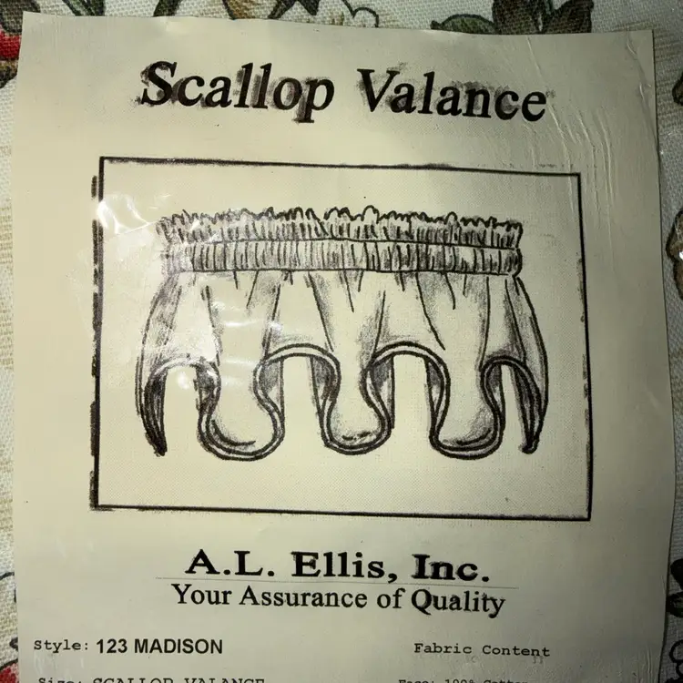 NIP A. L. Ellis Scallop Valance 100% Cotton Style 123 Madison 58”W x 15”D Brick