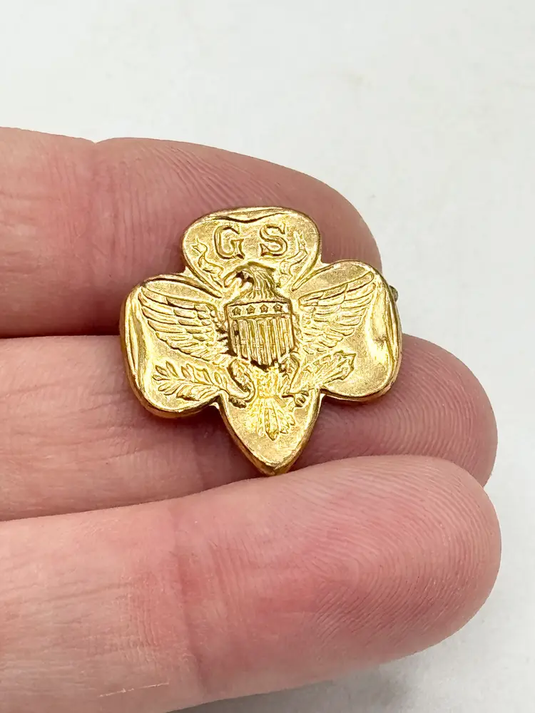 Vintage Girl Scouts GS Trefoil Eagle USA Membership Pin Brooch