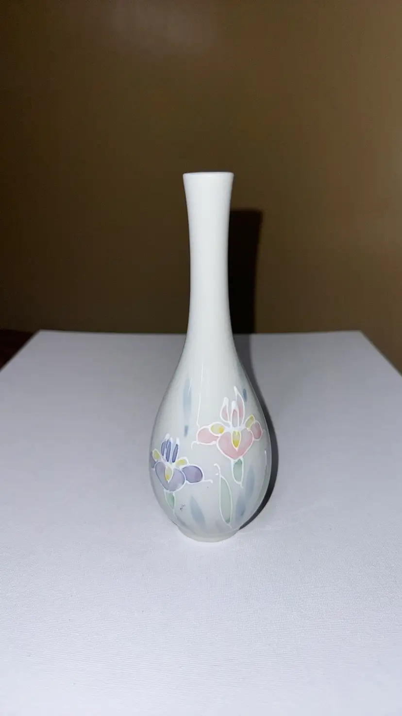 Flower Vase Otagiri Floral Lite Hand Painted Porcelain Japan 7.75” tall Iris