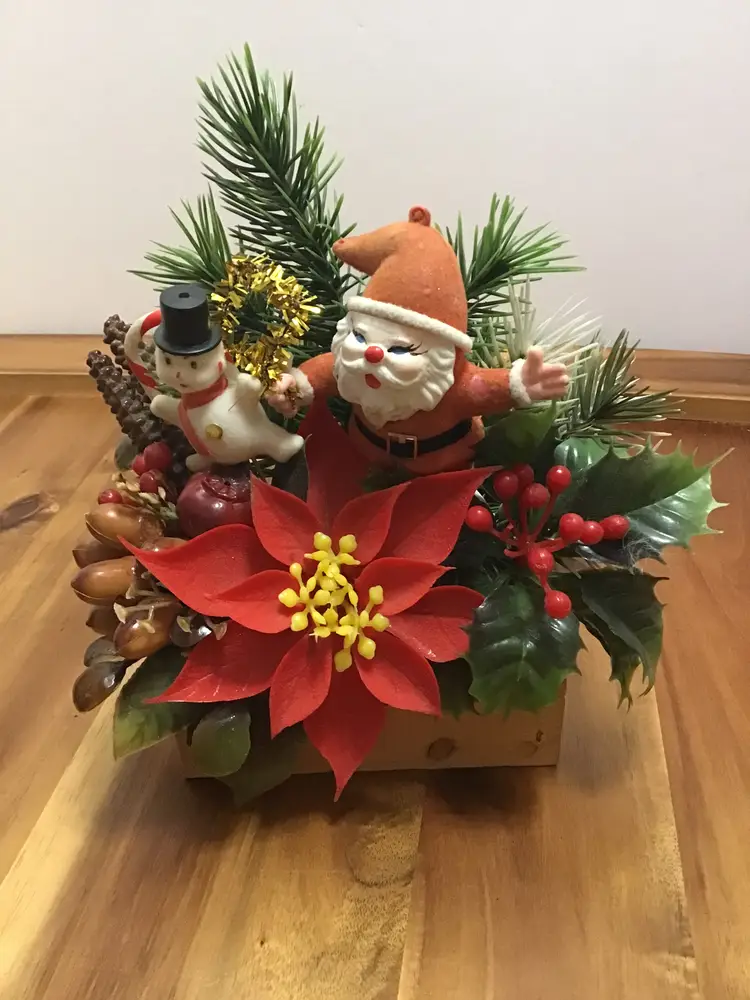 Vintage Christmas Plastic Greenery Flocked Santa Claus Snowman Centerpiece MCM