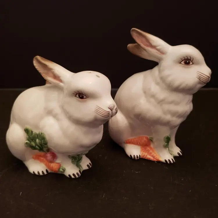 J Willfred Salt Pepper Shakers Ceramic Bunny Rabbit Easter Spring Charles Sadek