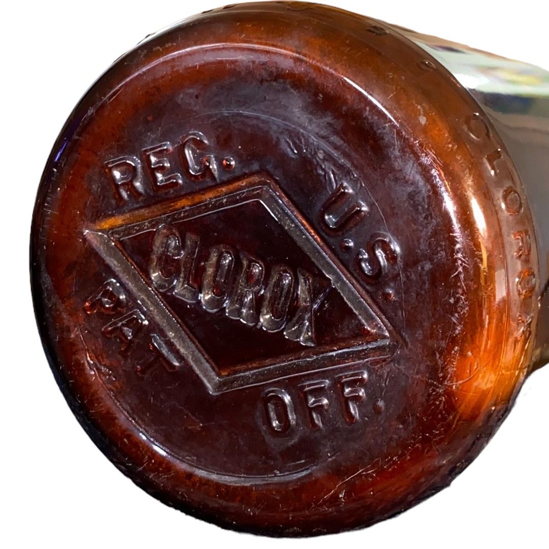 007. 1930s Clorox Cleaner Brown Glass Bottle 32 Oz