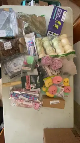 New Pet Accessories Toys, Collars + 20 PC Resellers Lot #7075