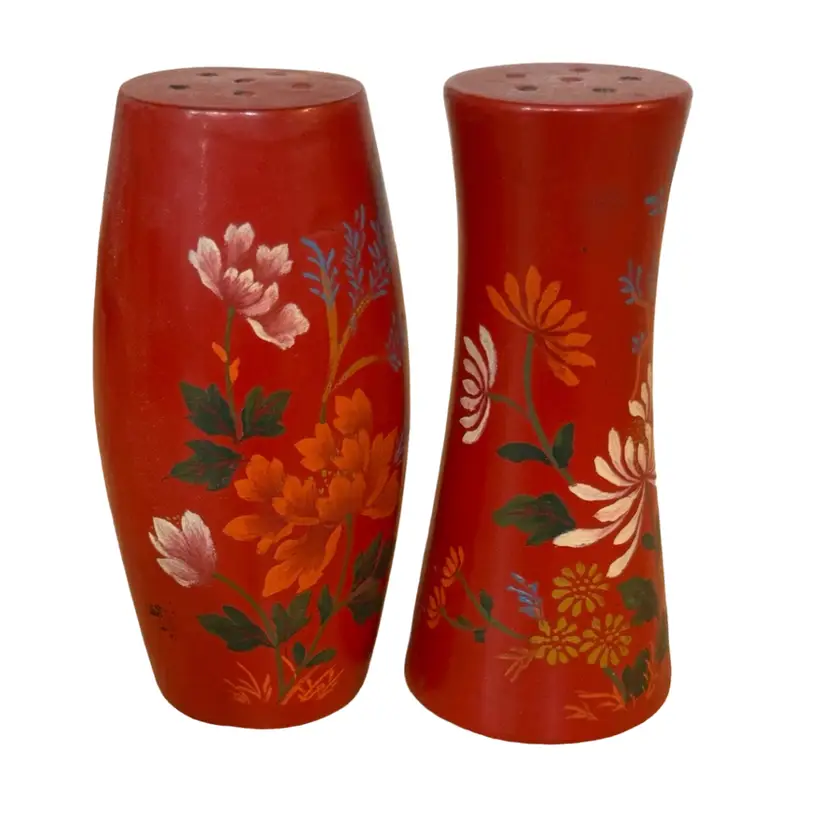 Beautiful Wooden Floral Salt And Pepper Shakers Asian