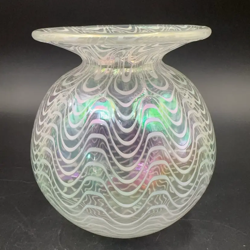Vintage 1988 Iridescent Hand Blown Feather Art Glassvase